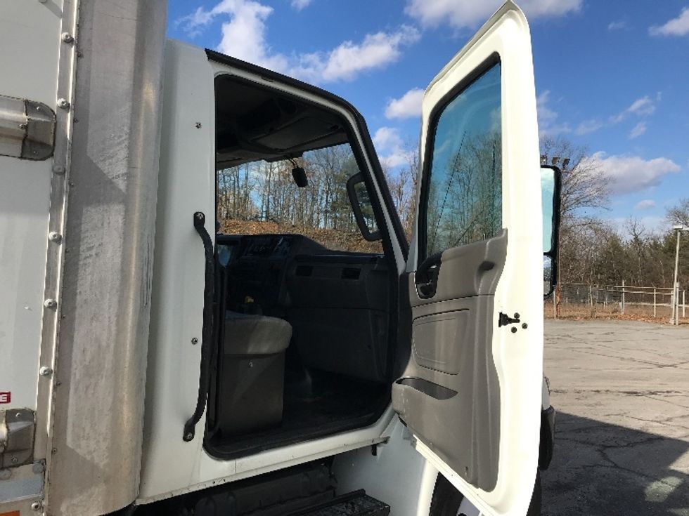 Medium Duty Box Truck-Light and Medium Duty Trucks-International-2022-MV607-Dallas-TX-228,845\n\t\tmiles-$ 55,750 - Image 20