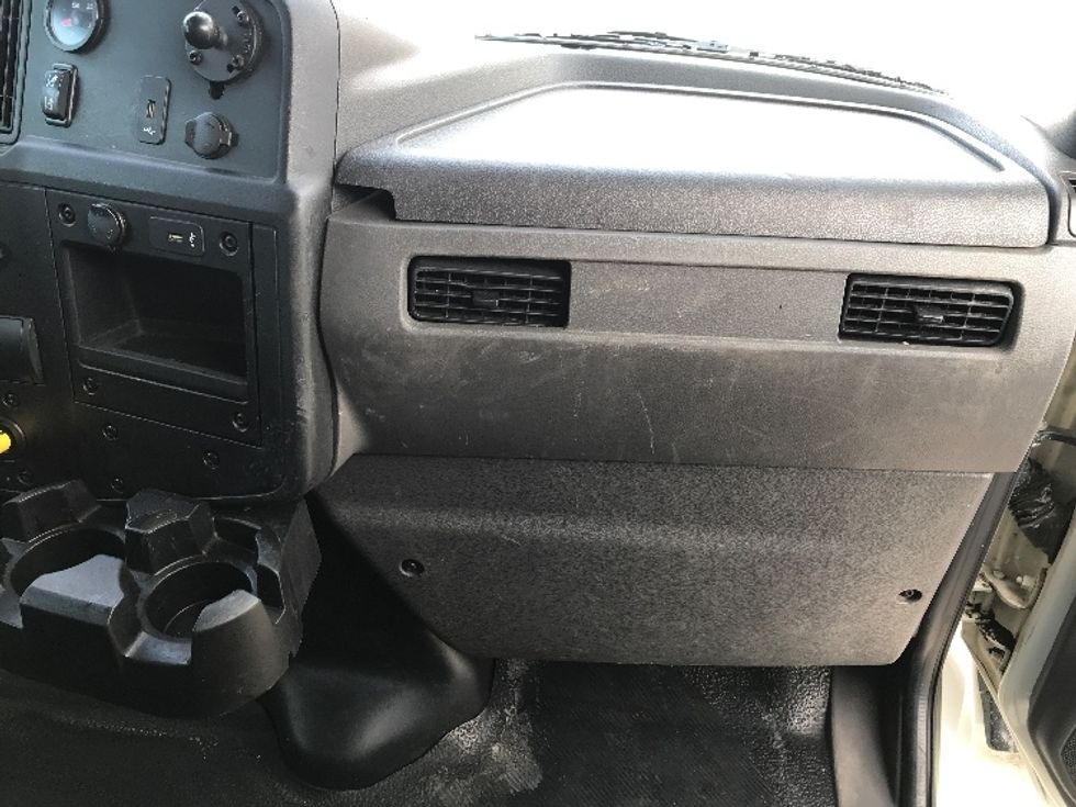 Medium Duty Box Truck-Light and Medium Duty Trucks-International-2022-MV607-Dallas-TX-228,845\n\t\tmiles-$ 55,750 - Image 21