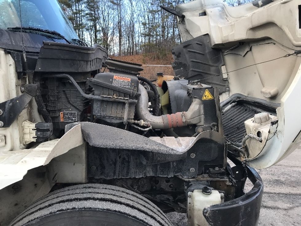 Medium Duty Box Truck-Light and Medium Duty Trucks-International-2022-MV607-Dallas-TX-228,845\n\t\tmiles-$ 55,750 - Image 22