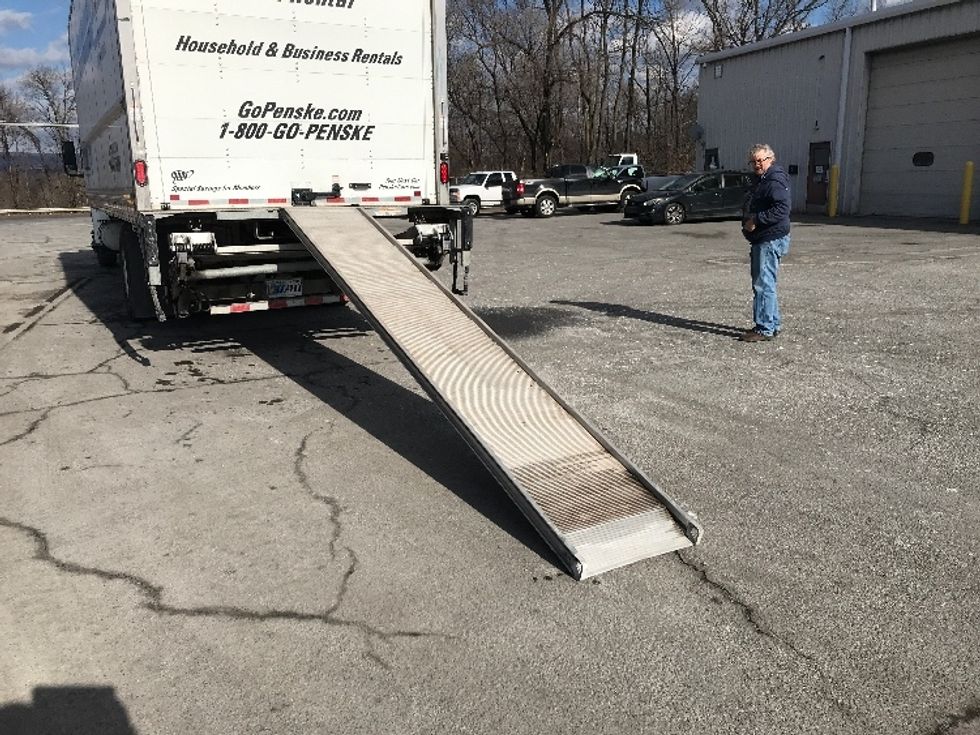 Medium Duty Box Truck-Light and Medium Duty Trucks-International-2022-MV607-Dallas-TX-228,845\n\t\tmiles-$ 55,750 - Image 24