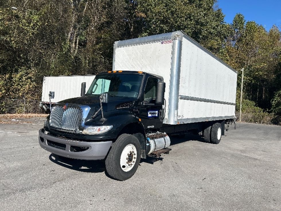 Medium Duty Box Truck-Light and Medium Duty Trucks-International-2022-MV607-Dalton-GA-205,943\n\t\tmiles-$ 56,250 - Image 3
