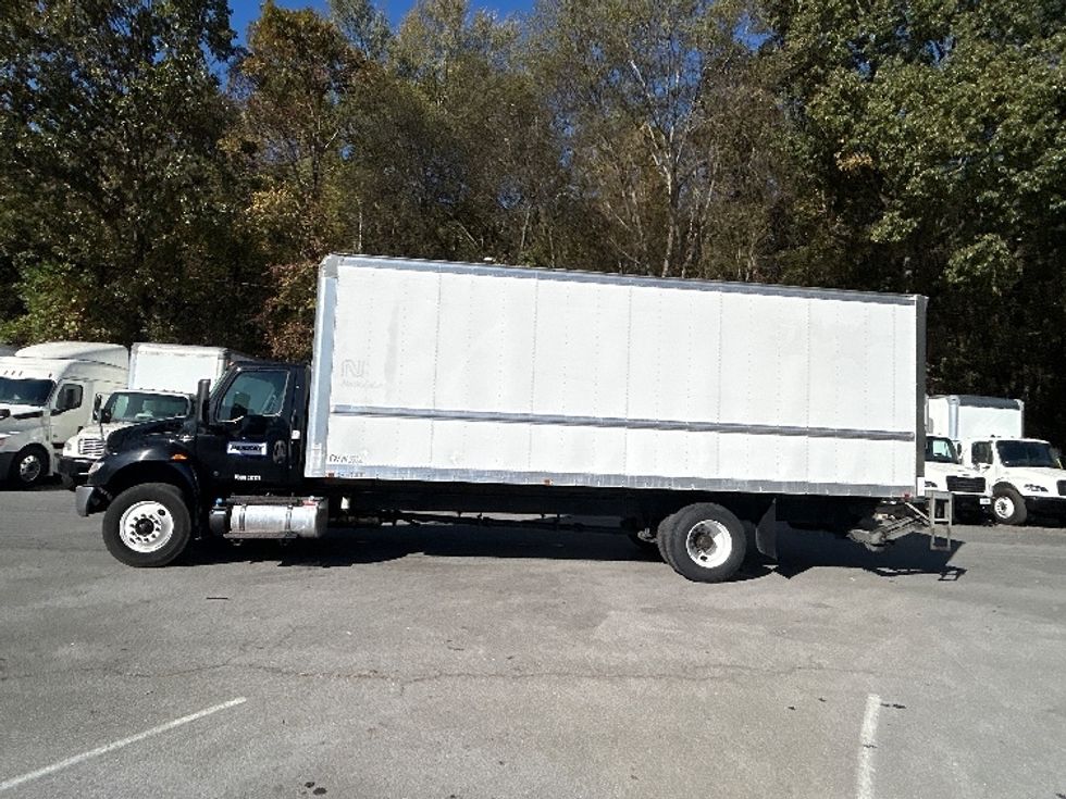 Medium Duty Box Truck-Light and Medium Duty Trucks-International-2022-MV607-Dalton-GA-205,943\n\t\tmiles-$ 56,250 - Image 4