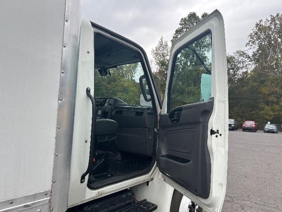 Medium Duty Box Truck-Light and Medium Duty Trucks-International-2022-MV607-Dalton-GA-224,328\n\t\tmiles-$ 52,750 - Image 19