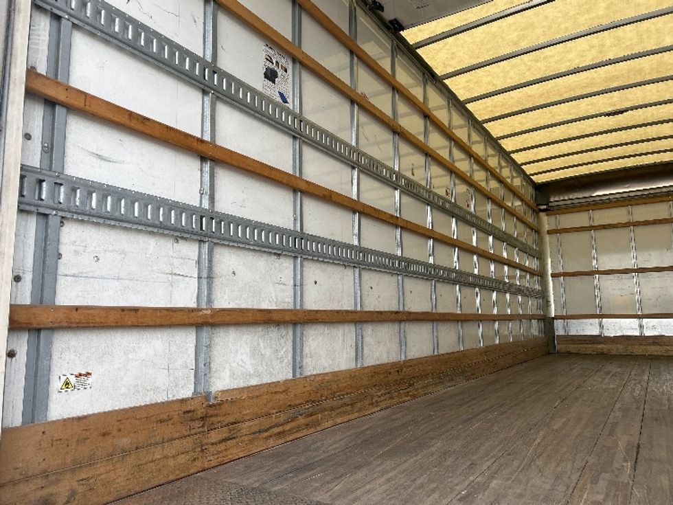 Medium Duty Box Truck-Light and Medium Duty Trucks-International-2022-MV607-Davenport-IA-140,182\n\t\tmiles-$ 68,000 - Image 11