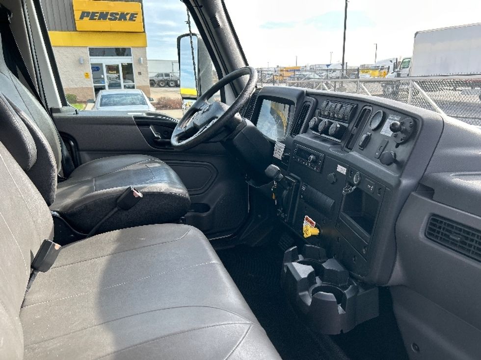 Medium Duty Box Truck-Light and Medium Duty Trucks-International-2022-MV607-Davenport-IA-140,182\n\t\tmiles-$ 68,000 - Image 22