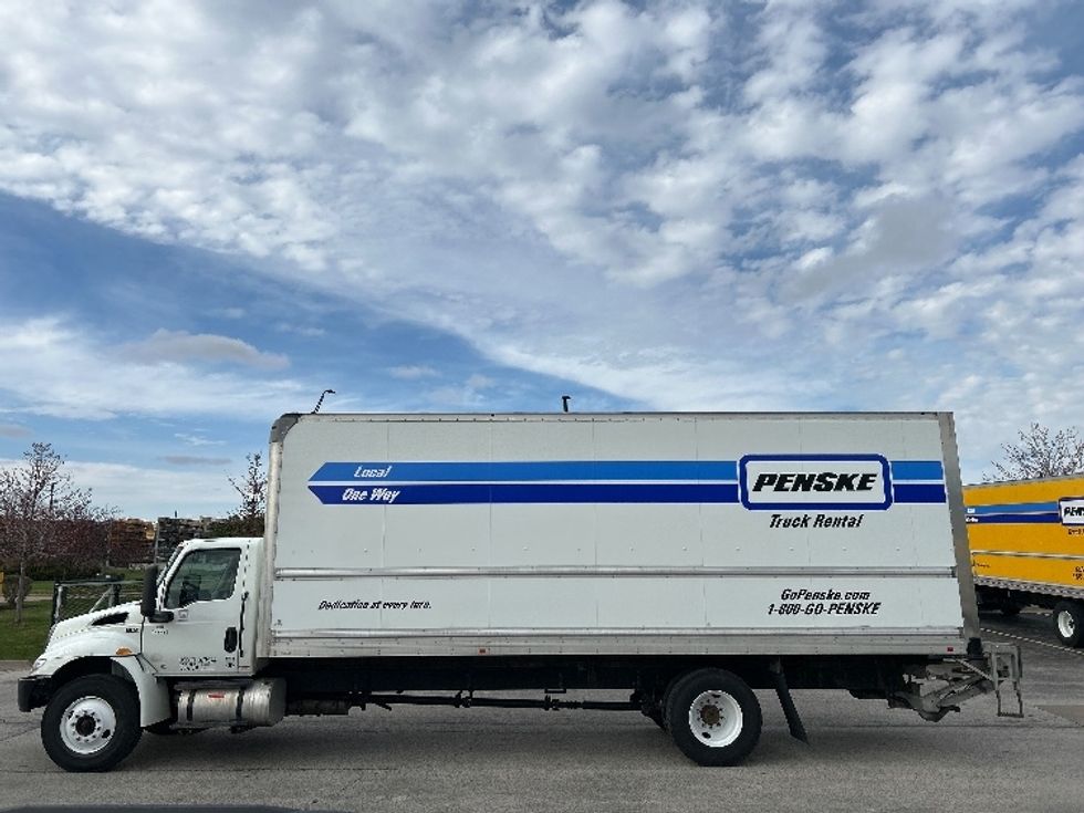 Medium Duty Box Truck-Light and Medium Duty Trucks-International-2022-MV607-Davenport-IA-140,182\n\t\tmiles-$ 68,000 - Image 4