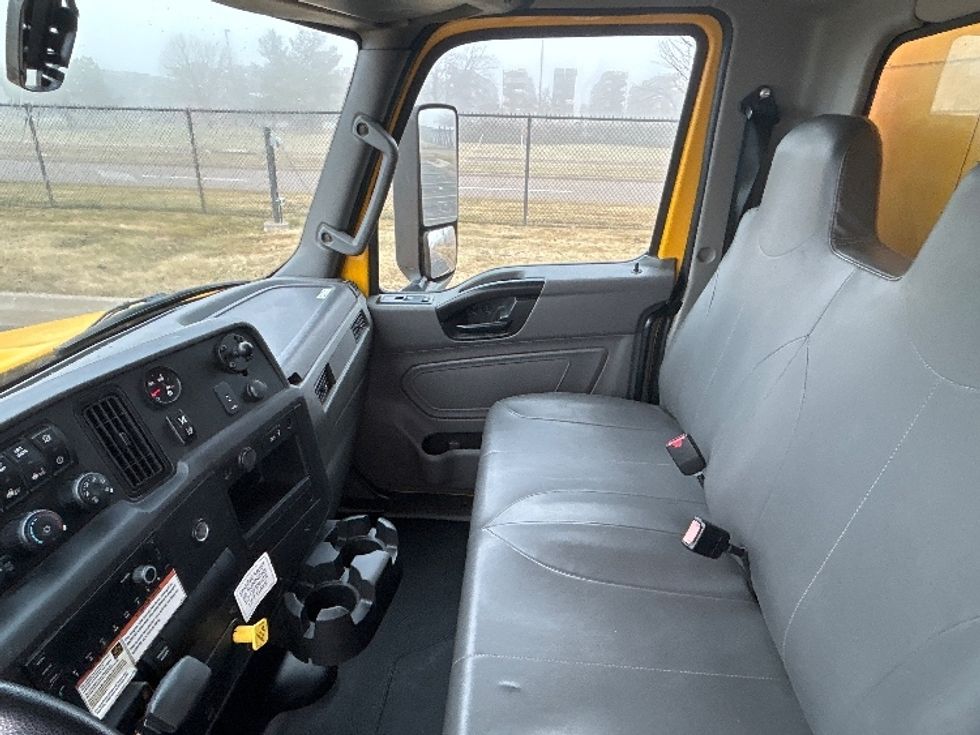 Medium Duty Box Truck-Light and Medium Duty Trucks-International-2022-MV607-Davenport-IA-81,401\n\t\tmiles-$ 74,750 - Image 19