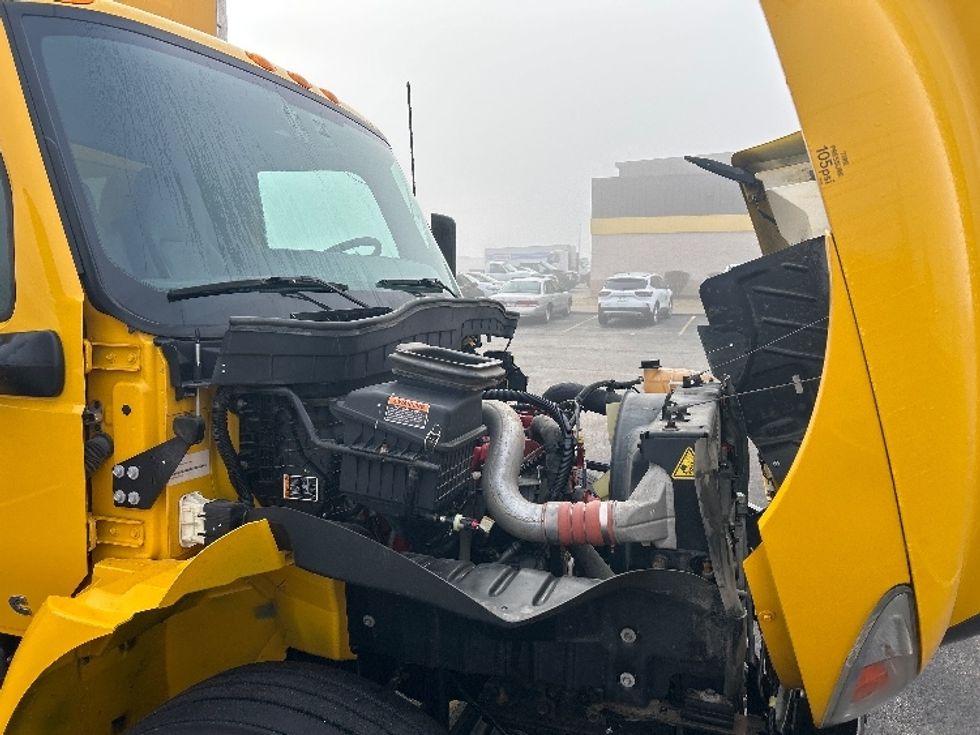 Medium Duty Box Truck-Light and Medium Duty Trucks-International-2022-MV607-Davenport-IA-81,401\n\t\tmiles-$ 74,750 - Image 23