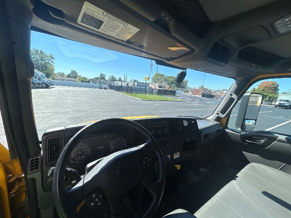 Medium Duty Box Truck-Light and Medium Duty Trucks-International-2022-MV607-Dayton-OH-231,960\n\t\tmiles-$ 40,000 - Image 18