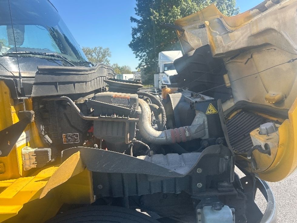 Medium Duty Box Truck-Light and Medium Duty Trucks-International-2022-MV607-Dayton-OH-231,960\n\t\tmiles-$ 40,000 - Image 23