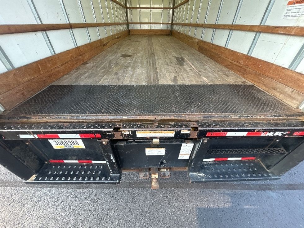 Medium Duty Box Truck-Light and Medium Duty Trucks-International-2022-MV607-Dayton-OH-237,572\n\t\tmiles-$ 39,250 - Image 10