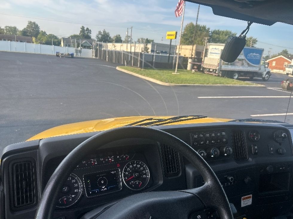 Medium Duty Box Truck-Light and Medium Duty Trucks-International-2022-MV607-Dayton-OH-237,572\n\t\tmiles-$ 39,250 - Image 18
