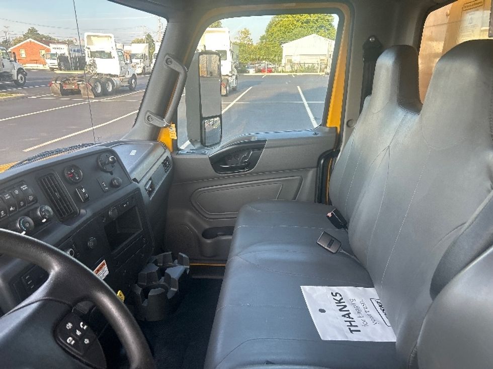Medium Duty Box Truck-Light and Medium Duty Trucks-International-2022-MV607-Dayton-OH-237,572\n\t\tmiles-$ 39,250 - Image 19