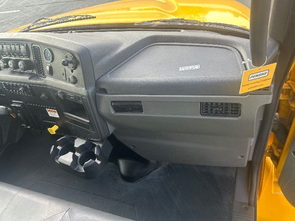 Medium Duty Box Truck-Light and Medium Duty Trucks-International-2022-MV607-Dayton-OH-237,572\n\t\tmiles-$ 39,250 - Image 21