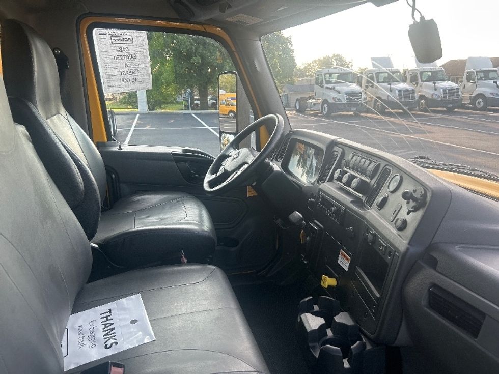 Medium Duty Box Truck-Light and Medium Duty Trucks-International-2022-MV607-Dayton-OH-237,572\n\t\tmiles-$ 39,250 - Image 22