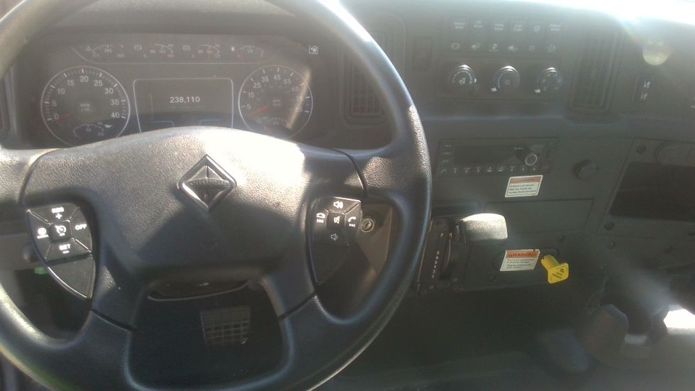 Medium Duty Box Truck-Light and Medium Duty Trucks-International-2022-MV607-Denton-TX-238,111\n\t\tmiles-$ 43,250 - Image 18