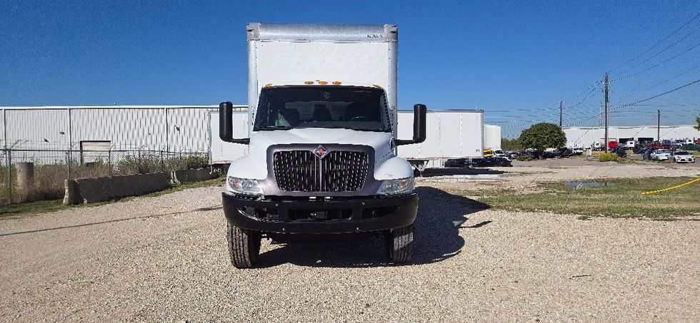 Medium Duty Box Truck-Light and Medium Duty Trucks-International-2022-MV607-Denton-TX-238,111\n\t\tmiles-$ 43,250 - Image 2