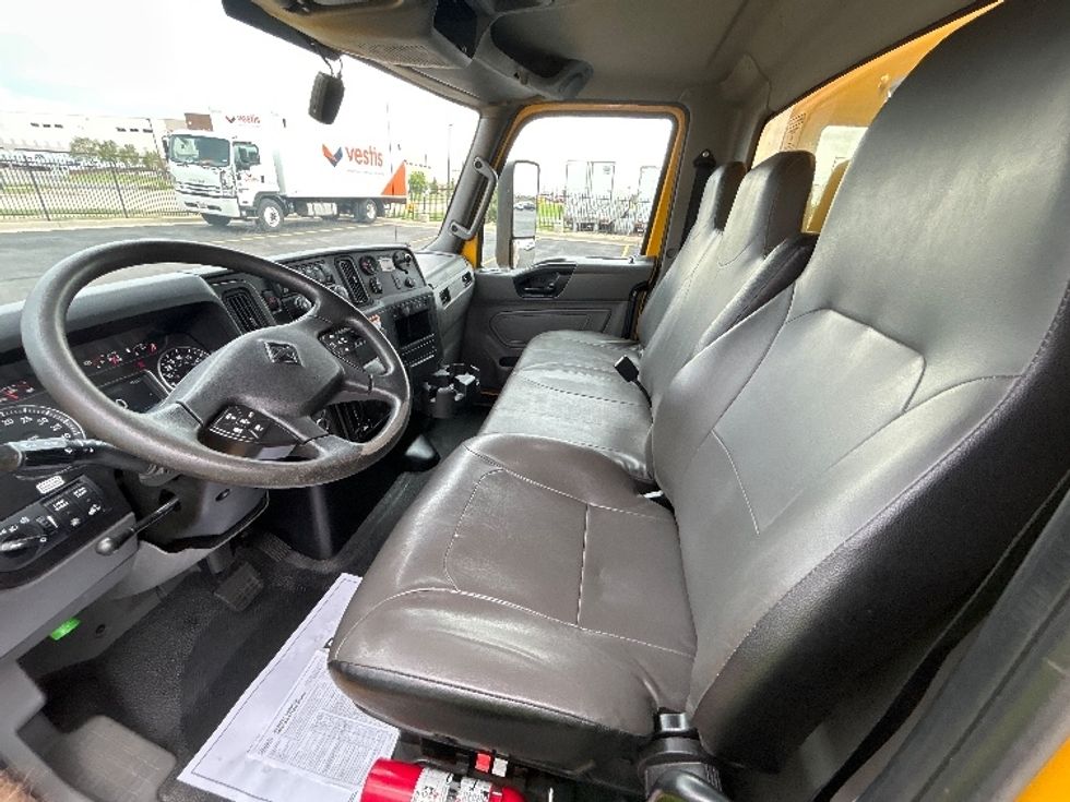 Medium Duty Box Truck-Light and Medium Duty Trucks-International-2022-MV607-Denver-CO-130,131\n\t\tmiles-$ 64,000 - Image 19