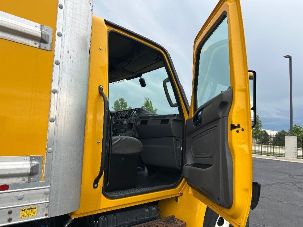 Medium Duty Box Truck-Light and Medium Duty Trucks-International-2022-MV607-Denver-CO-130,131\n\t\tmiles-$ 64,000 - Image 20