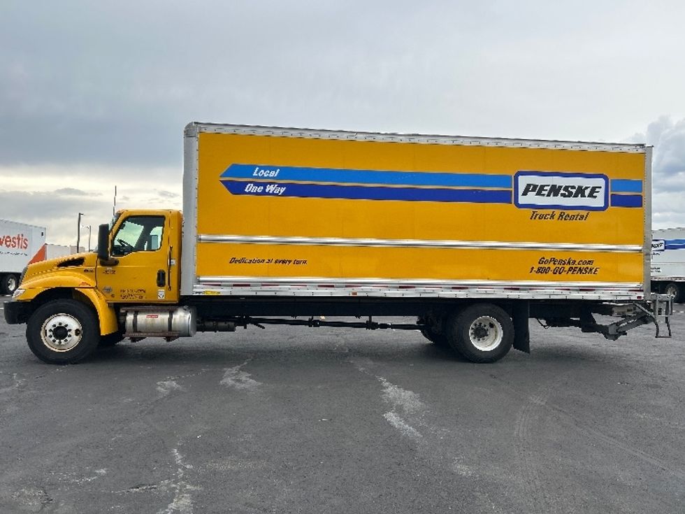 Medium Duty Box Truck-Light and Medium Duty Trucks-International-2022-MV607-Denver-CO-130,131\n\t\tmiles-$ 64,000 - Image 4
