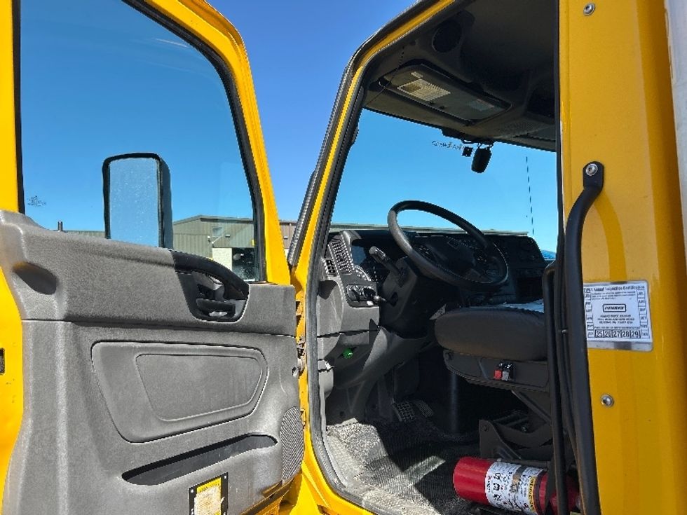Medium Duty Box Truck-Light and Medium Duty Trucks-International-2022-MV607-Denver-CO-187,055\n\t\tmiles-$ 54,000 - Image 16