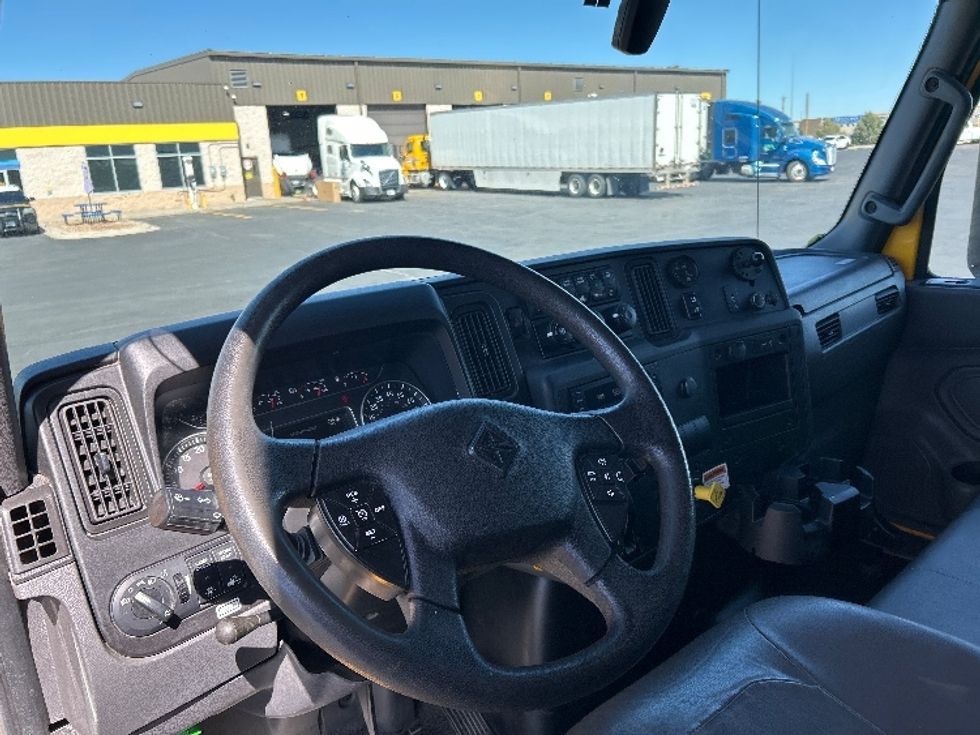 Medium Duty Box Truck-Light and Medium Duty Trucks-International-2022-MV607-Denver-CO-187,055\n\t\tmiles-$ 54,000 - Image 17