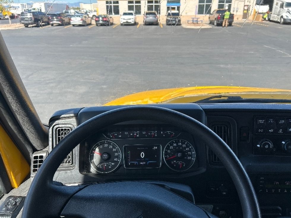 Medium Duty Box Truck-Light and Medium Duty Trucks-International-2022-MV607-Denver-CO-187,055\n\t\tmiles-$ 54,000 - Image 18
