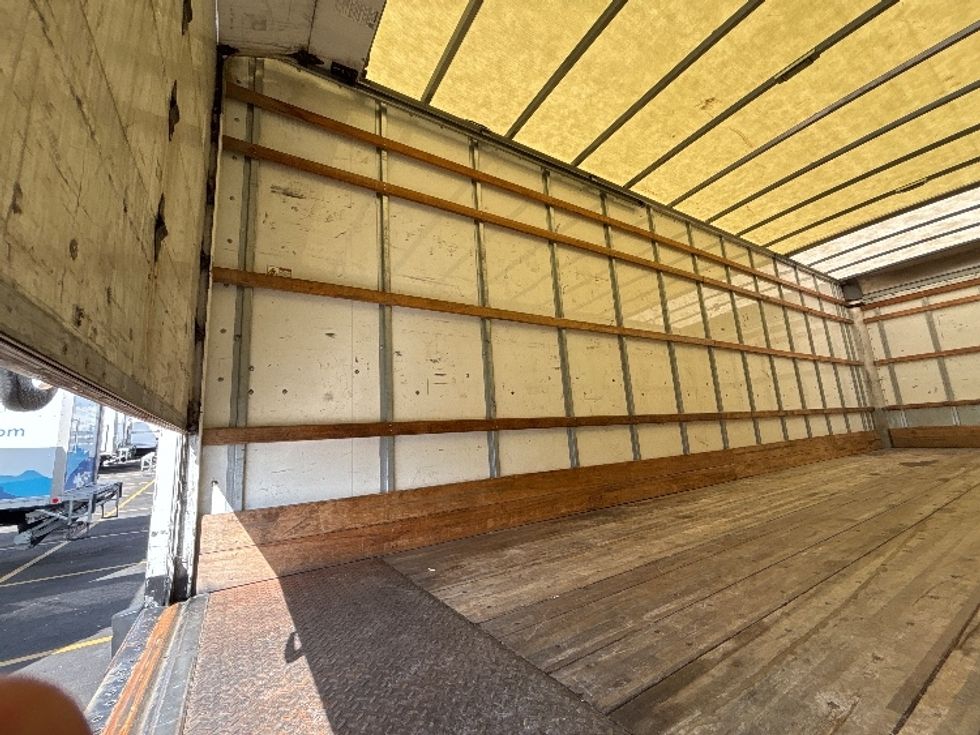 Medium Duty Box Truck-Light and Medium Duty Trucks-International-2022-MV607-Denver-CO-279,078\n\t\tmiles-$ 36,000 - Image 11