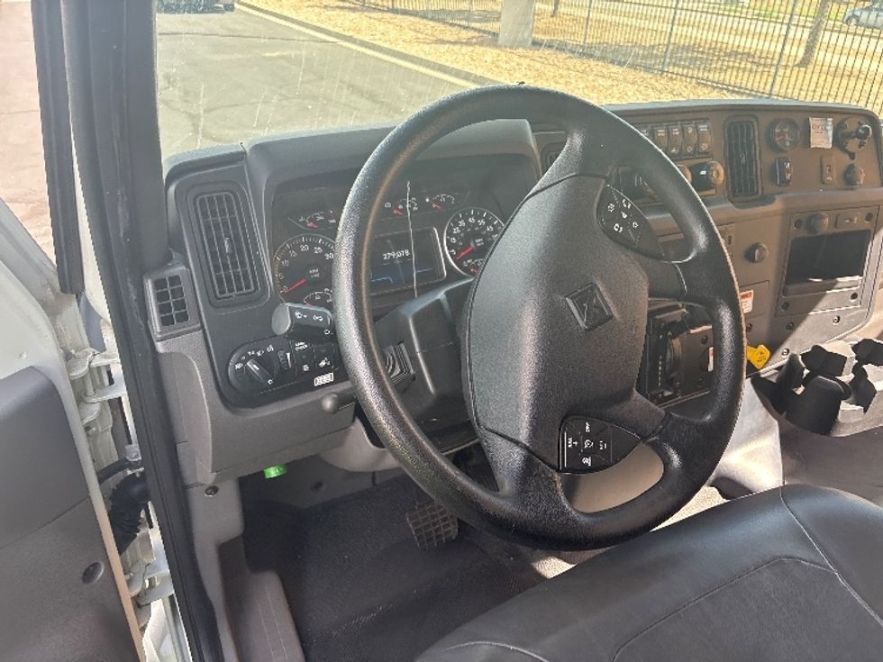 Medium Duty Box Truck-Light and Medium Duty Trucks-International-2022-MV607-Denver-CO-279,078\n\t\tmiles-$ 36,000 - Image 17