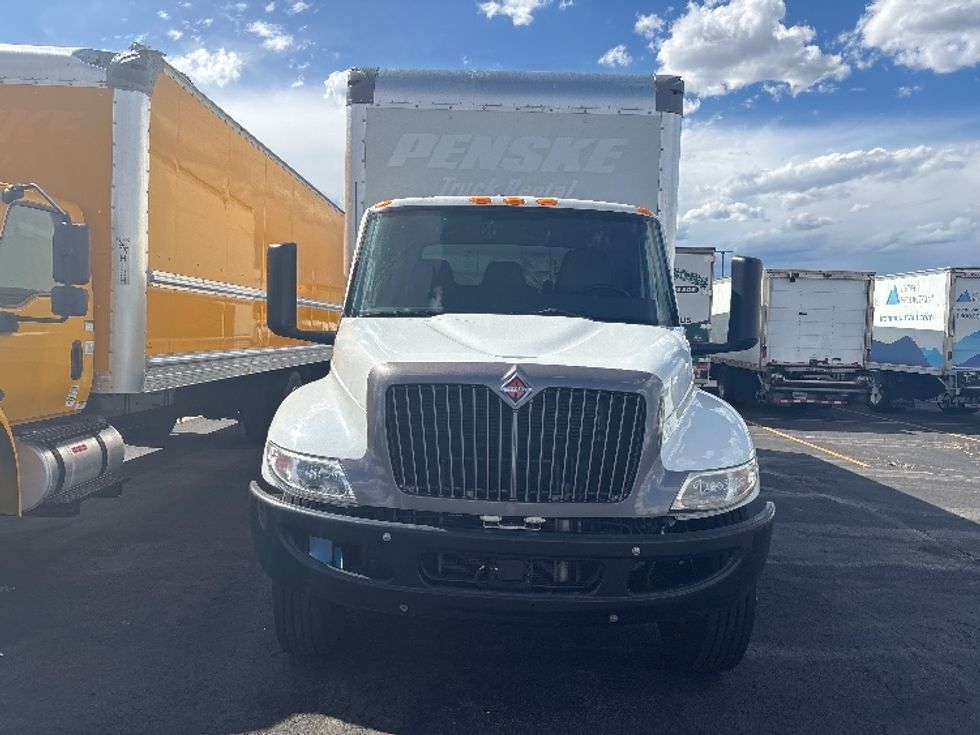 Medium Duty Box Truck-Light and Medium Duty Trucks-International-2022-MV607-Denver-CO-279,078\n\t\tmiles-$ 36,000 - Image 2