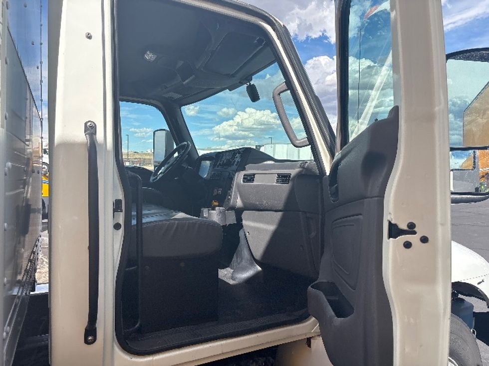 Medium Duty Box Truck-Light and Medium Duty Trucks-International-2022-MV607-Denver-CO-279,078\n\t\tmiles-$ 36,000 - Image 20