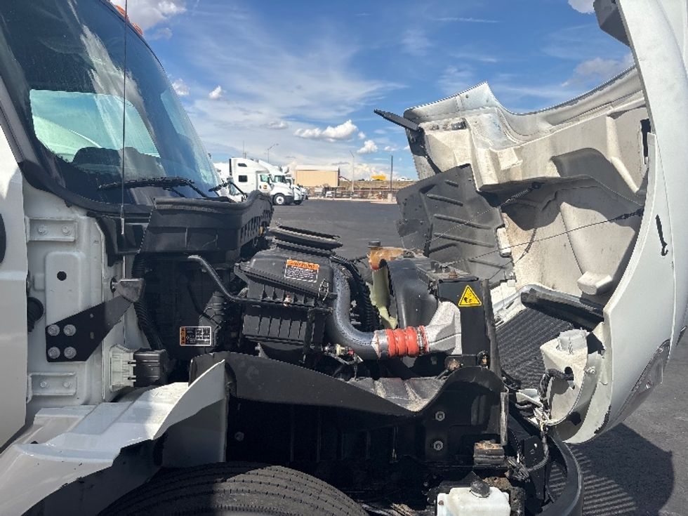 Medium Duty Box Truck-Light and Medium Duty Trucks-International-2022-MV607-Denver-CO-279,078\n\t\tmiles-$ 36,000 - Image 23