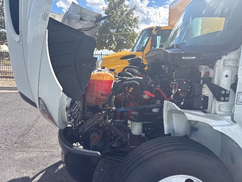 Medium Duty Box Truck-Light and Medium Duty Trucks-International-2022-MV607-Denver-CO-279,078\n\t\tmiles-$ 36,000 - Image 24