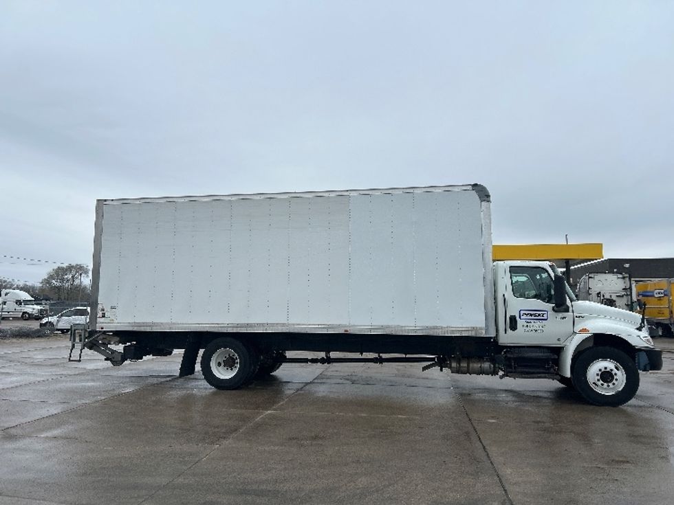 Medium Duty Box Truck-Light and Medium Duty Trucks-International-2022-MV607-Des Moines-IA-118,993\n\t\tmiles-$ 66,000 - Image 15