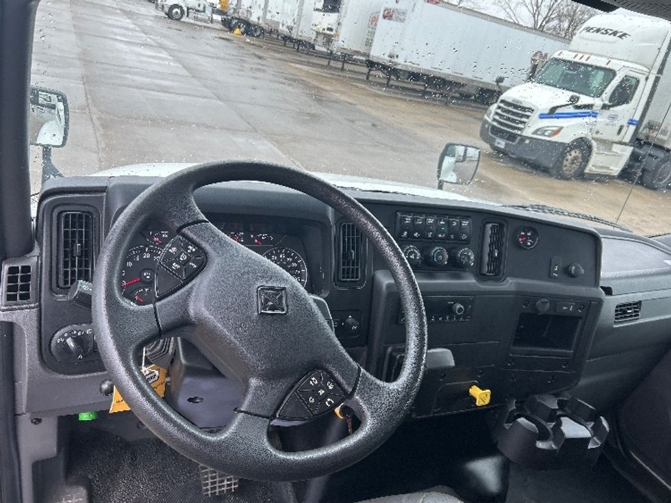 Medium Duty Box Truck-Light and Medium Duty Trucks-International-2022-MV607-Des Moines-IA-118,993\n\t\tmiles-$ 66,000 - Image 18