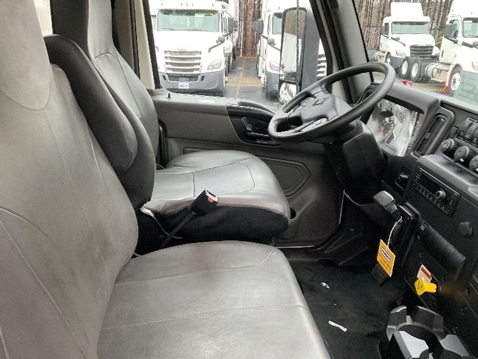 Medium Duty Box Truck-Light and Medium Duty Trucks-International-2022-MV607-Duluth-GA-286,737\n\t\tmiles-$ 46,750 - Image 21