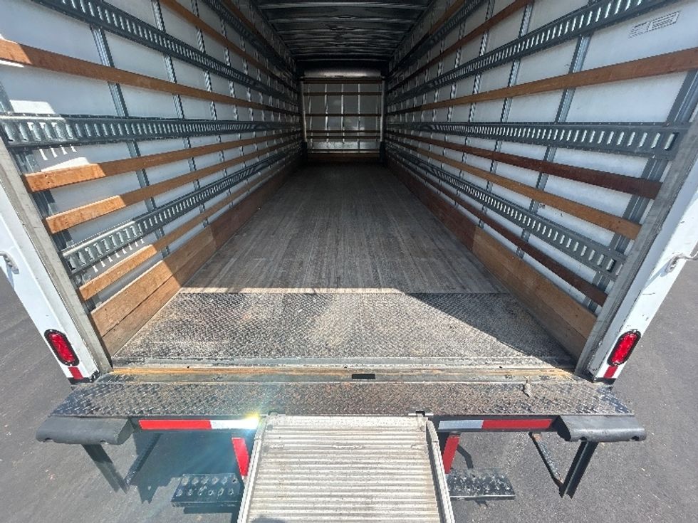Medium Duty Box Truck-Light and Medium Duty Trucks-International-2022-MV607-Duluth-GA-356,880\n\t\tmiles-$ 23,250 - Image 10