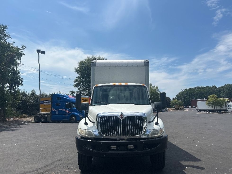 Medium Duty Box Truck-Light and Medium Duty Trucks-International-2022-MV607-Duluth-GA-356,880\n\t\tmiles-$ 23,250 - Image 2