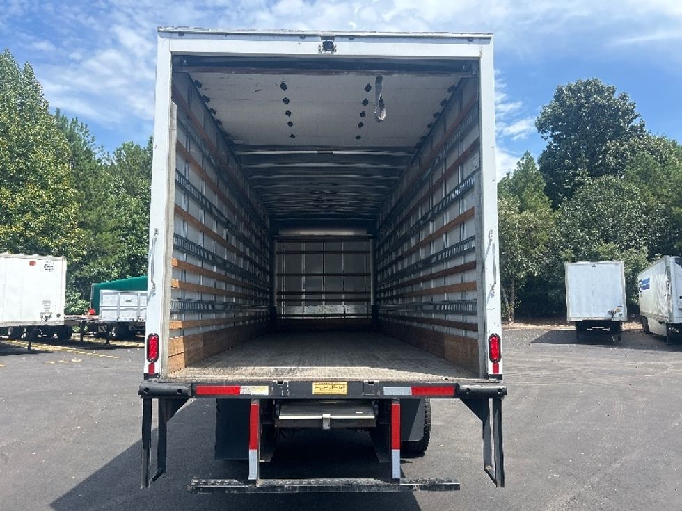 Medium Duty Box Truck-Light and Medium Duty Trucks-International-2022-MV607-Duluth-GA-356,880\n\t\tmiles-$ 23,250 - Image 8