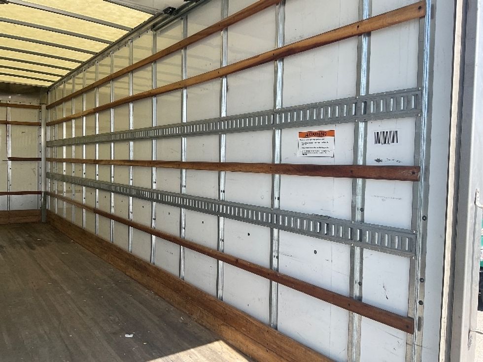 Medium Duty Box Truck-Light and Medium Duty Trucks-International-2022-MV607-Earth City-MO-121,669\n\t\tmiles-$ 71,250 - Image 12