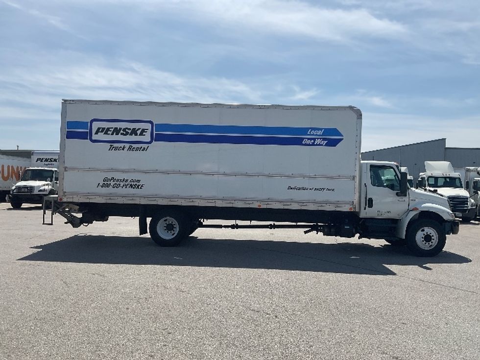 Medium Duty Box Truck-Light and Medium Duty Trucks-International-2022-MV607-Earth City-MO-121,669\n\t\tmiles-$ 71,250 - Image 15