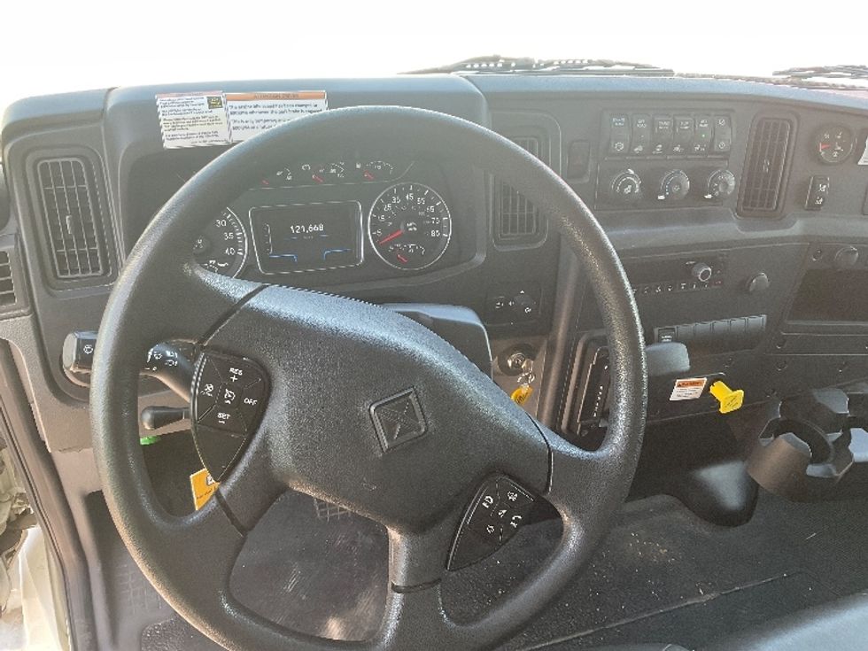 Medium Duty Box Truck-Light and Medium Duty Trucks-International-2022-MV607-Earth City-MO-121,669\n\t\tmiles-$ 71,250 - Image 18