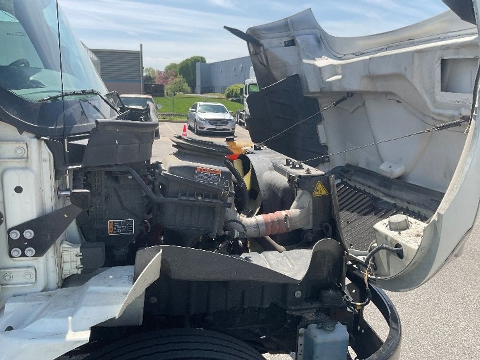 Medium Duty Box Truck-Light and Medium Duty Trucks-International-2022-MV607-Earth City-MO-121,669\n\t\tmiles-$ 71,250 - Image 23