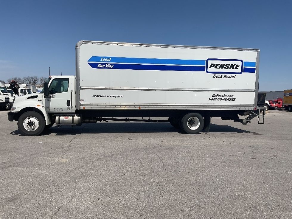 Medium Duty Box Truck-Light and Medium Duty Trucks-International-2022-MV607-Earth City-MO-121,669\n\t\tmiles-$ 71,250 - Image 4