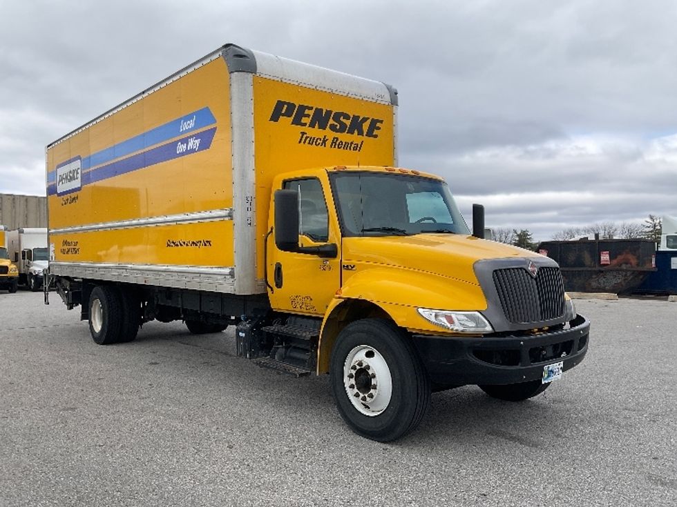 Medium Duty Box Truck-Light and Medium Duty Trucks-International-2022-MV607-Earth City-MO-224,186\n\t\tmiles-$ 44,000 - Image 1