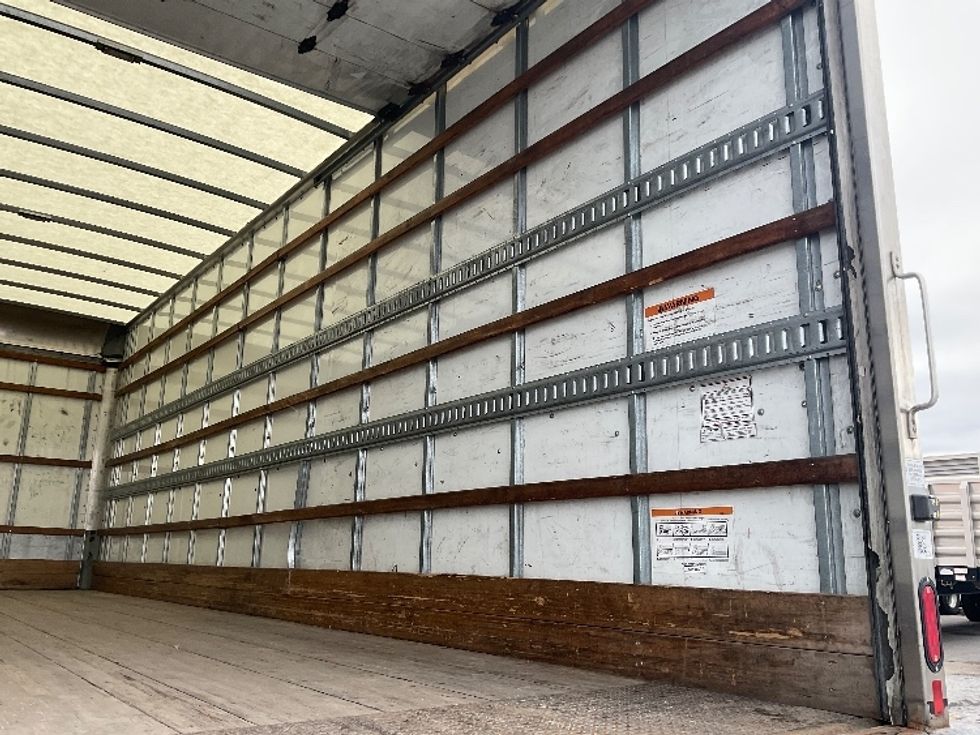 Medium Duty Box Truck-Light and Medium Duty Trucks-International-2022-MV607-Earth City-MO-224,186\n\t\tmiles-$ 44,000 - Image 12