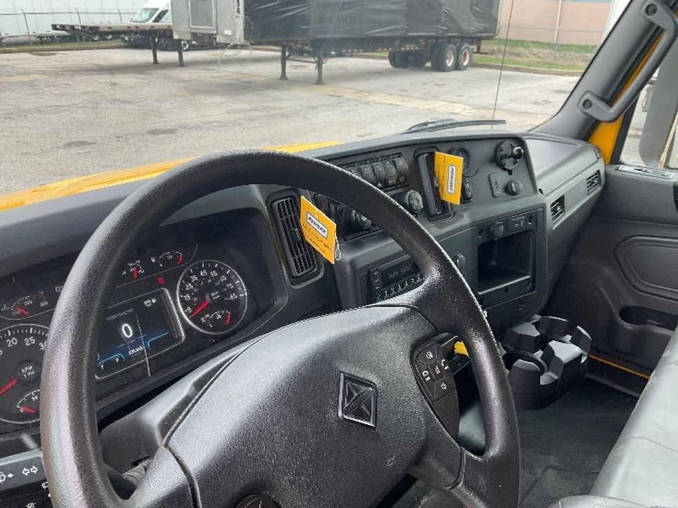 Medium Duty Box Truck-Light and Medium Duty Trucks-International-2022-MV607-Earth City-MO-224,186\n\t\tmiles-$ 44,000 - Image 17