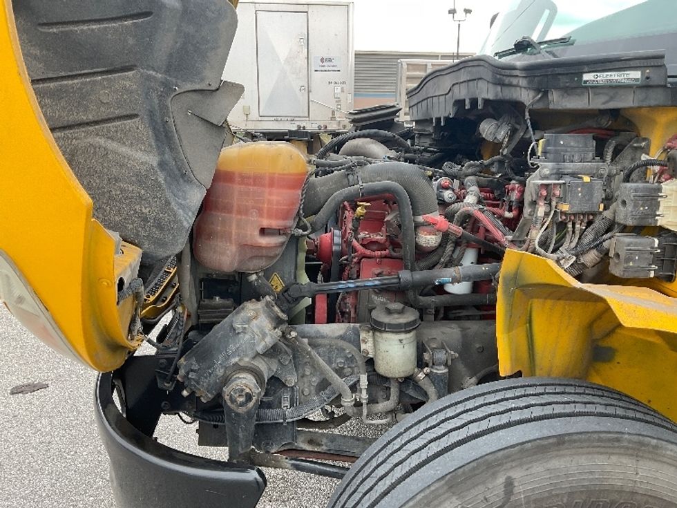 Medium Duty Box Truck-Light and Medium Duty Trucks-International-2022-MV607-Earth City-MO-224,186\n\t\tmiles-$ 44,000 - Image 24