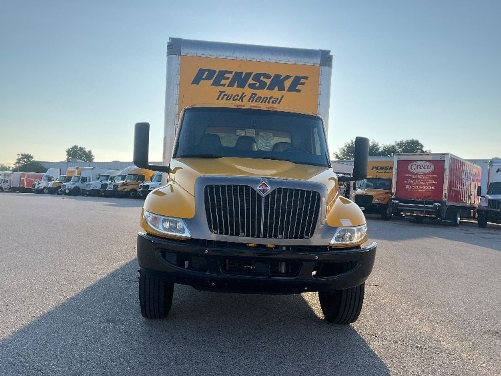 Medium Duty Box Truck-Light and Medium Duty Trucks-International-2022-MV607-Earth City-MO-234,537\n\t\tmiles-$ 38,500 - Image 2