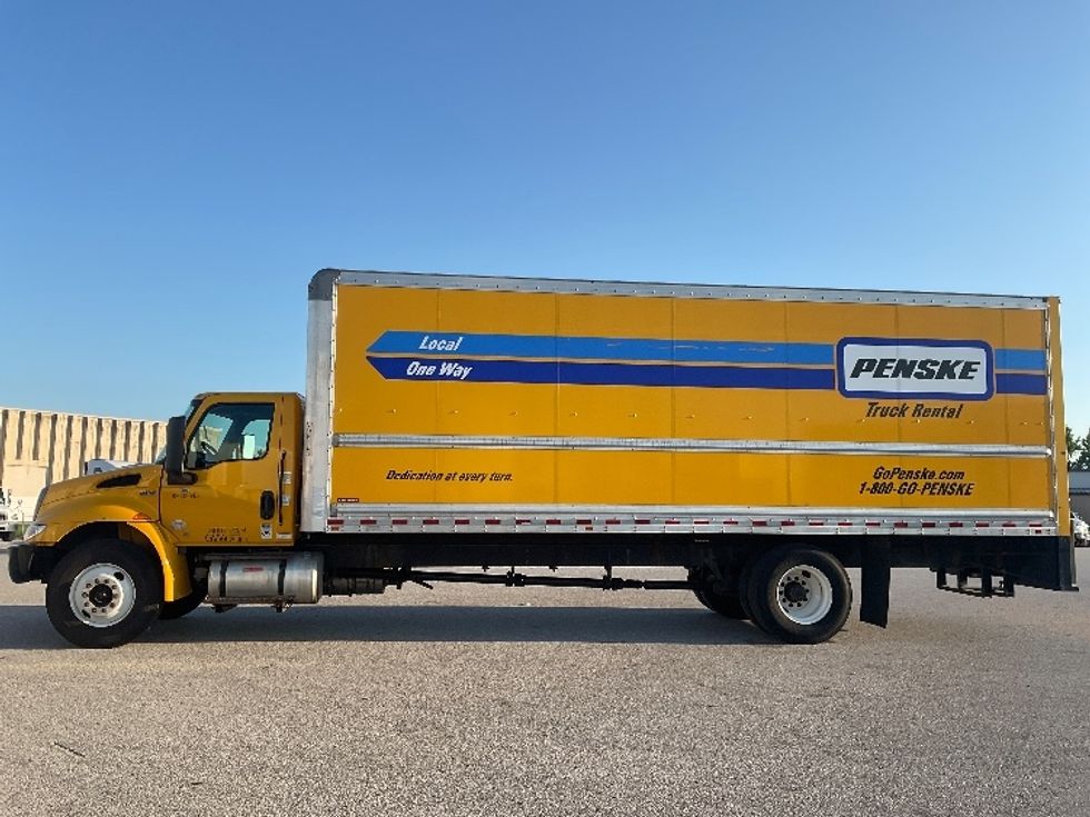Medium Duty Box Truck-Light and Medium Duty Trucks-International-2022-MV607-Earth City-MO-234,537\n\t\tmiles-$ 38,500 - Image 4